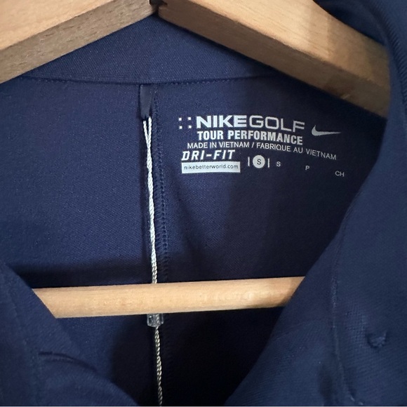 NWT Nike Dark Blue Women's 1/4 Button Down Collared  Short Sleeve Dri Fit Shirt - Picture 6 of 16